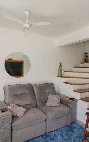 Casa de condomínio à venda com 100m², 3 quartos e 2 vagas Casa de condomínio à venda com 100m², 3 quartos e 2 vagasSala