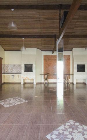 Casa de condomínio à venda com 100m², 3 quartos e 2 vagas Casa de condomínio à venda com 100m², 3 quartos e 2 vagasÁrea comum - Salão de festas