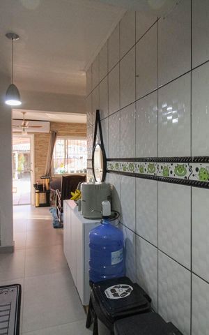 Casa de condomínio à venda com 100m², 3 quartos e 2 vagas Casa de condomínio à venda com 100m², 3 quartos e 2 vagasCozinha