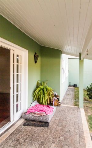 Casa de condomínio à venda com 268m², 3 quartos e 3 vagasVaranda