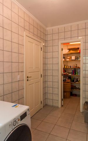 Casa de condomínio à venda com 268m², 3 quartos e 3 vagasÁrea de Serviço