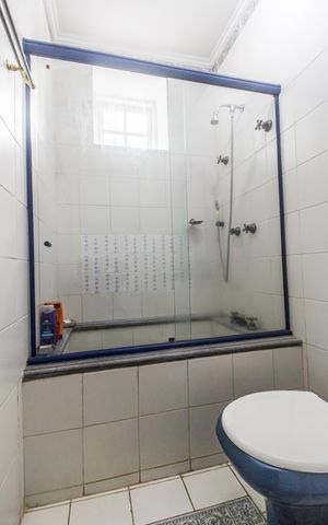 Casa de condomínio à venda com 268m², 3 quartos e 3 vagasBanheiro