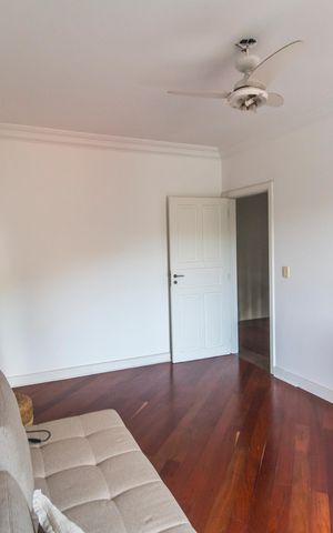 Casa de condomínio à venda com 268m², 3 quartos e 3 vagasSala