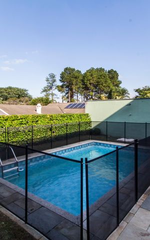 Casa de condomínio à venda com 268m², 3 quartos e 3 vagasPiscina