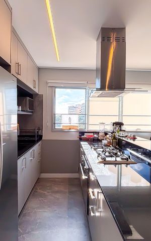 Apartamento à venda com 94m², 2 quartos e 1 vagaCozinha