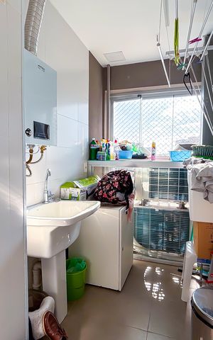Apartamento à venda com 94m², 2 quartos e 1 vagaÁrea de Serviço