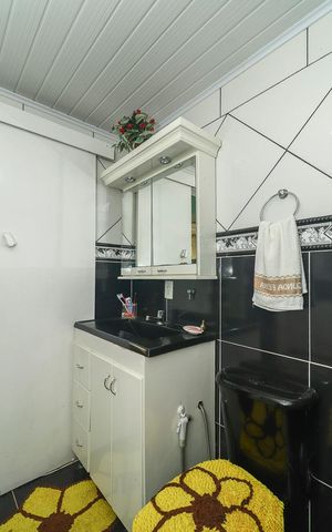 Apartamento para alugar com 60m², 2 quartos e sem vagaBanheiro