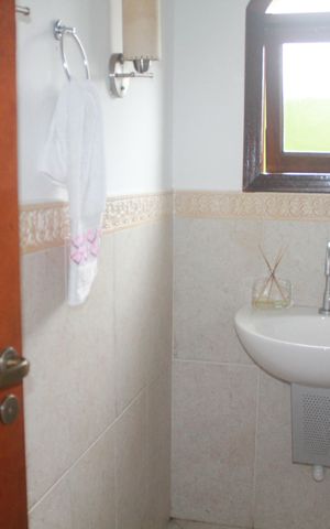 Casa à venda com 280m², 3 quartos e 5 vagasBanheiro 1