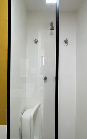 Apartamento à venda com 85m², 3 quartos e 2 vagas Apartamento à venda com 85m², 3 quartos e 2 vagasBanheiro Social