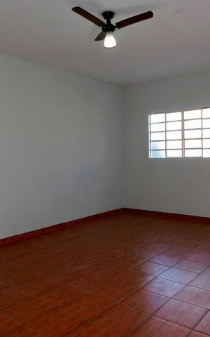 Casa para alugar com 130m², 2 quartos e 1 vagaSala