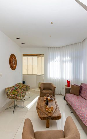 Apartamento à venda com 300m², 5 quartos e 3 vagas Apartamento à venda com 300m², 5 quartos e 3 vagasSala 1