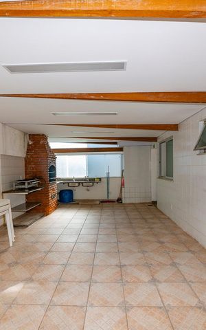 Apartamento à venda com 300m², 5 quartos e 3 vagas Apartamento à venda com 300m², 5 quartos e 3 vagasÁrea comum