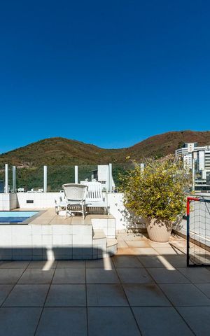 Apartamento à venda com 300m², 5 quartos e 3 vagas Apartamento à venda com 300m², 5 quartos e 3 vagasÁrea comum