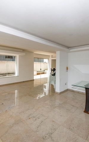 Apartamento à venda com 300m², 5 quartos e 3 vagas Apartamento à venda com 300m², 5 quartos e 3 vagasÁrea comum