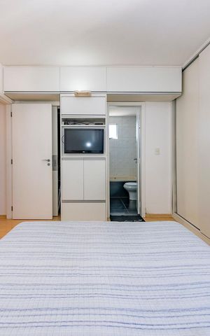 Apartamento à venda com 300m², 5 quartos e 3 vagas Apartamento à venda com 300m², 5 quartos e 3 vagasSuíte