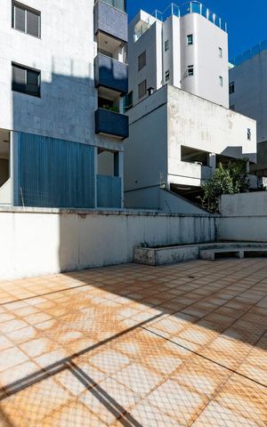 Apartamento à venda com 300m², 5 quartos e 3 vagas Apartamento à venda com 300m², 5 quartos e 3 vagasÁrea comum