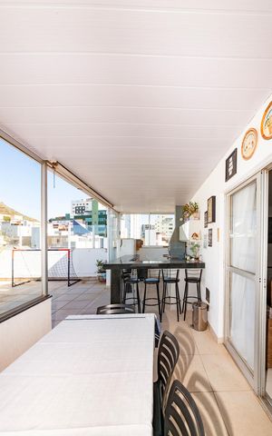 Apartamento à venda com 300m², 5 quartos e 3 vagas Apartamento à venda com 300m², 5 quartos e 3 vagasÁrea comum