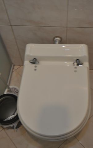 Casa à venda com 147m², 3 quartos e 2 vagasBanheiro Social