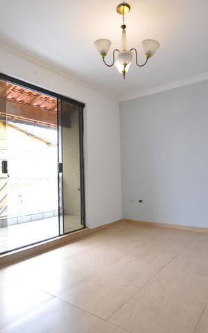 Casa à venda com 147m², 3 quartos e 2 vagasSala