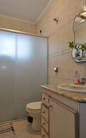 Casa à venda com 147m², 3 quartos e 2 vagasBanheiro Social