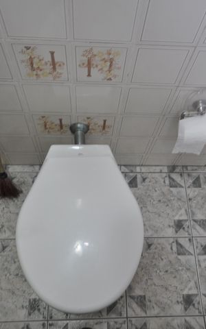 Casa à venda com 147m², 3 quartos e 2 vagasBanheiro de Serviço