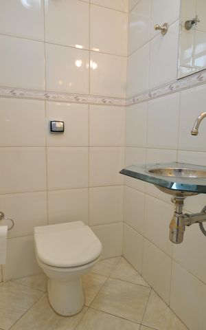 Casa à venda com 147m², 3 quartos e 2 vagasLavabo