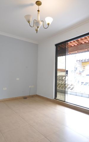 Casa à venda com 147m², 3 quartos e 2 vagasSala
