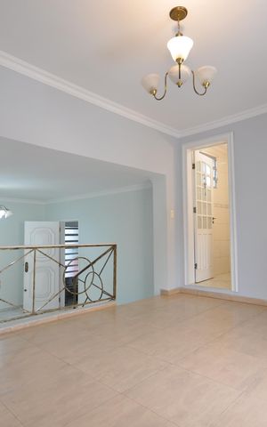 Casa à venda com 147m², 3 quartos e 2 vagasSala