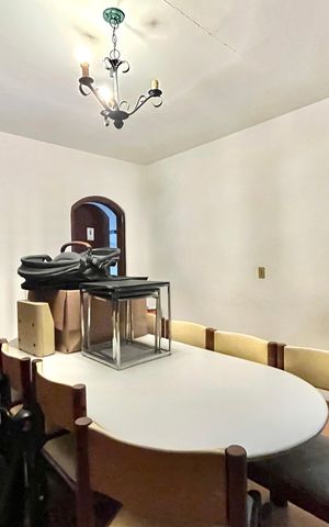 Casa à venda com 246m², 4 quartos e 4 vagasSuite 3