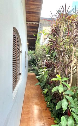 Casa à venda com 246m², 4 quartos e 4 vagasQuintal