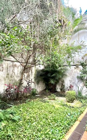 Casa à venda com 246m², 4 quartos e 4 vagasQuintal