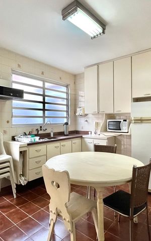 Casa à venda com 246m², 4 quartos e 4 vagasCozinha