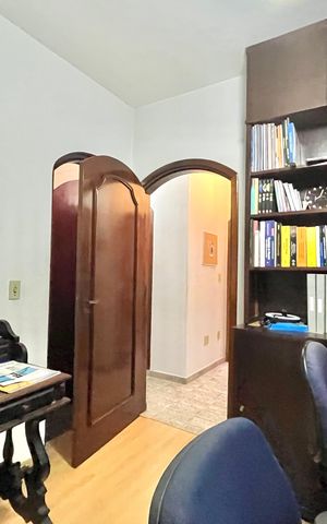Casa à venda com 246m², 4 quartos e 4 vagasSuite 1