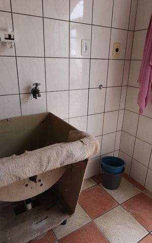 Casa à venda com 446m², 3 quartos e 4 vagasLavanderia