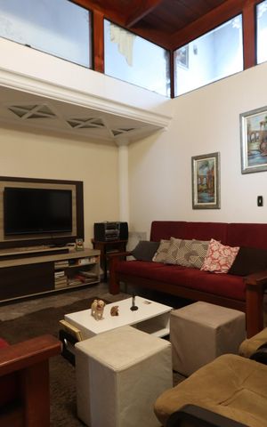 Casa à venda com 446m², 3 quartos e 4 vagasSala
