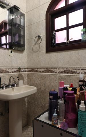 Casa à venda com 446m², 3 quartos e 4 vagasBanheiro Social