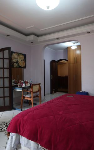 Casa à venda com 446m², 3 quartos e 4 vagasSuíte