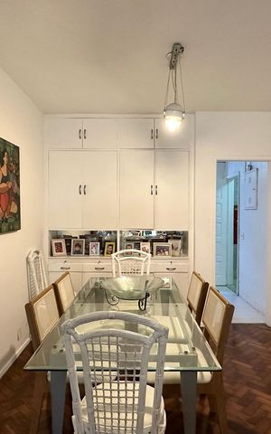 Apartamento à venda com 167m², 4 quartos e 2 vagas Apartamento à venda com 167m², 4 quartos e 2 vagasSala