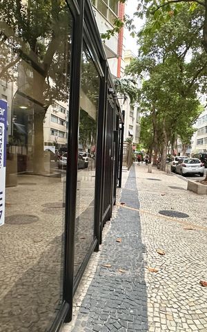 Apartamento à venda com 167m², 4 quartos e 2 vagas Apartamento à venda com 167m², 4 quartos e 2 vagasPlaquinha