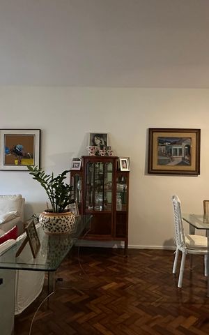Apartamento à venda com 167m², 4 quartos e 2 vagas Apartamento à venda com 167m², 4 quartos e 2 vagasSala