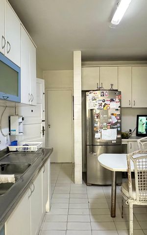 Apartamento à venda com 167m², 4 quartos e 2 vagas Apartamento à venda com 167m², 4 quartos e 2 vagasCozinha