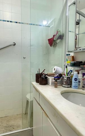 Apartamento à venda com 167m², 4 quartos e 2 vagas Apartamento à venda com 167m², 4 quartos e 2 vagasBanheiro da Suíte 1
