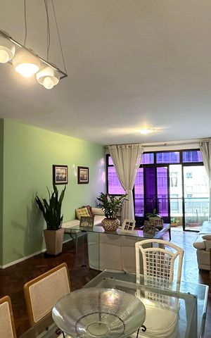 Apartamento à venda com 167m², 4 quartos e 2 vagas Apartamento à venda com 167m², 4 quartos e 2 vagasSala