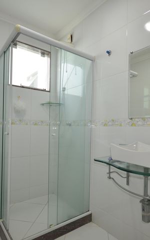 Casa de condomínio à venda com 400m², 3 quartos e 4 vagasBanheiro Social