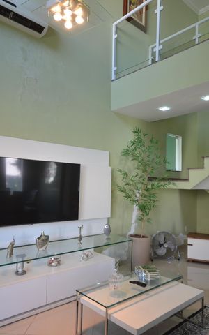 Casa de condomínio à venda com 400m², 3 quartos e 4 vagasSala
