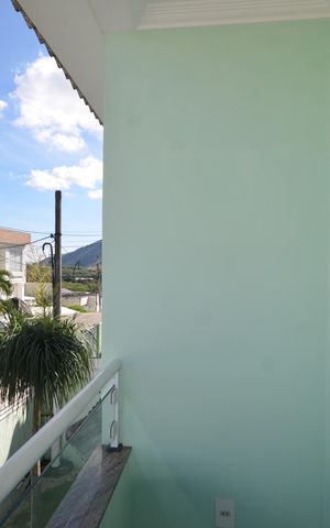 Casa de condomínio à venda com 400m², 3 quartos e 4 vagasVaranda do Quarto 1