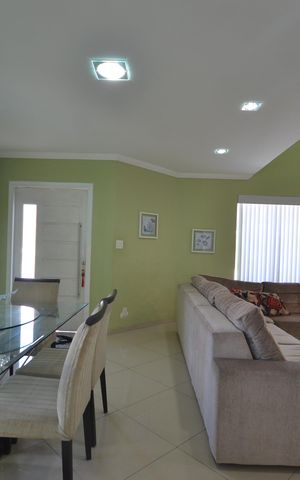 Casa de condomínio à venda com 400m², 3 quartos e 4 vagasSala