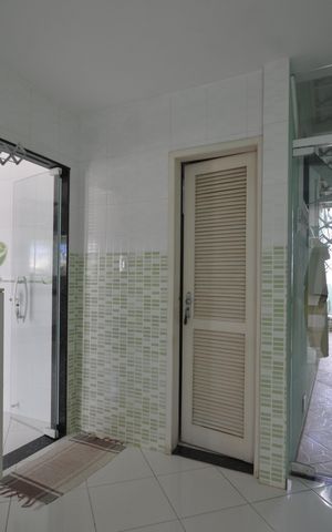 Casa de condomínio à venda com 400m², 3 quartos e 4 vagasÁrea de Serviço