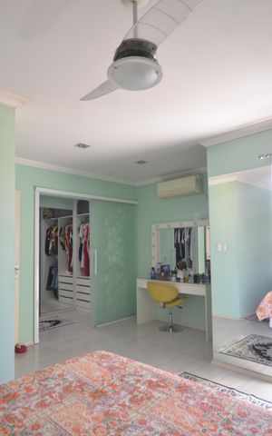 Casa de condomínio à venda com 400m², 3 quartos e 4 vagasSuíte