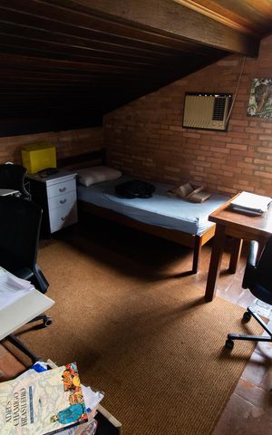 Casa à venda com 1500m², 3 quartos e 4 vagasEscritório